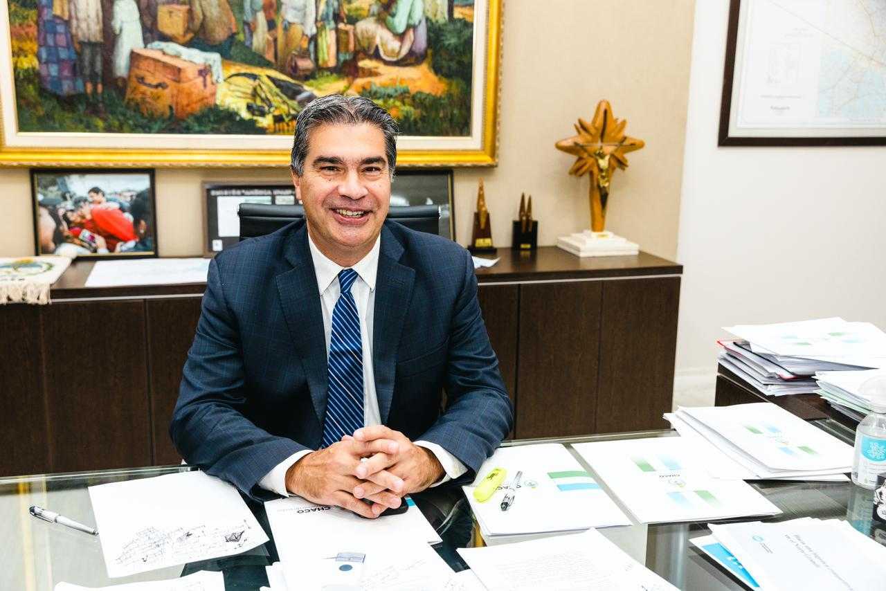 CAPITANICH EN DIÁLOGO CON RADIO 10 "Hay que institucionalizar el Frente de Todos"