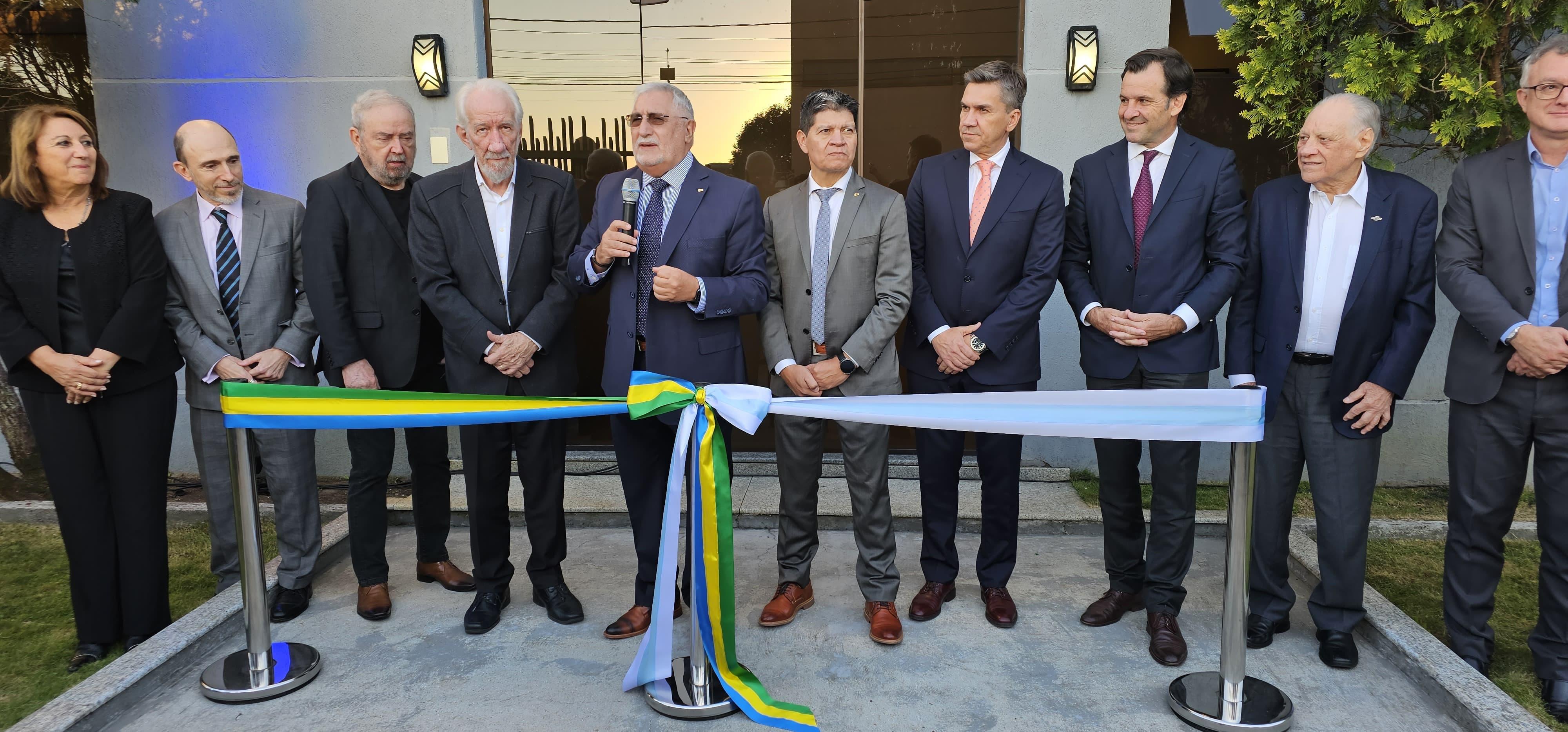 BRASIL: EL GOBERNADOR ACOMPAÑÓ A CAME EN LA INAUGURACIÓN DE UN SHOWROOM PERMANENTE PARA PRODUCTOS DE PYMES ARGENTINAS