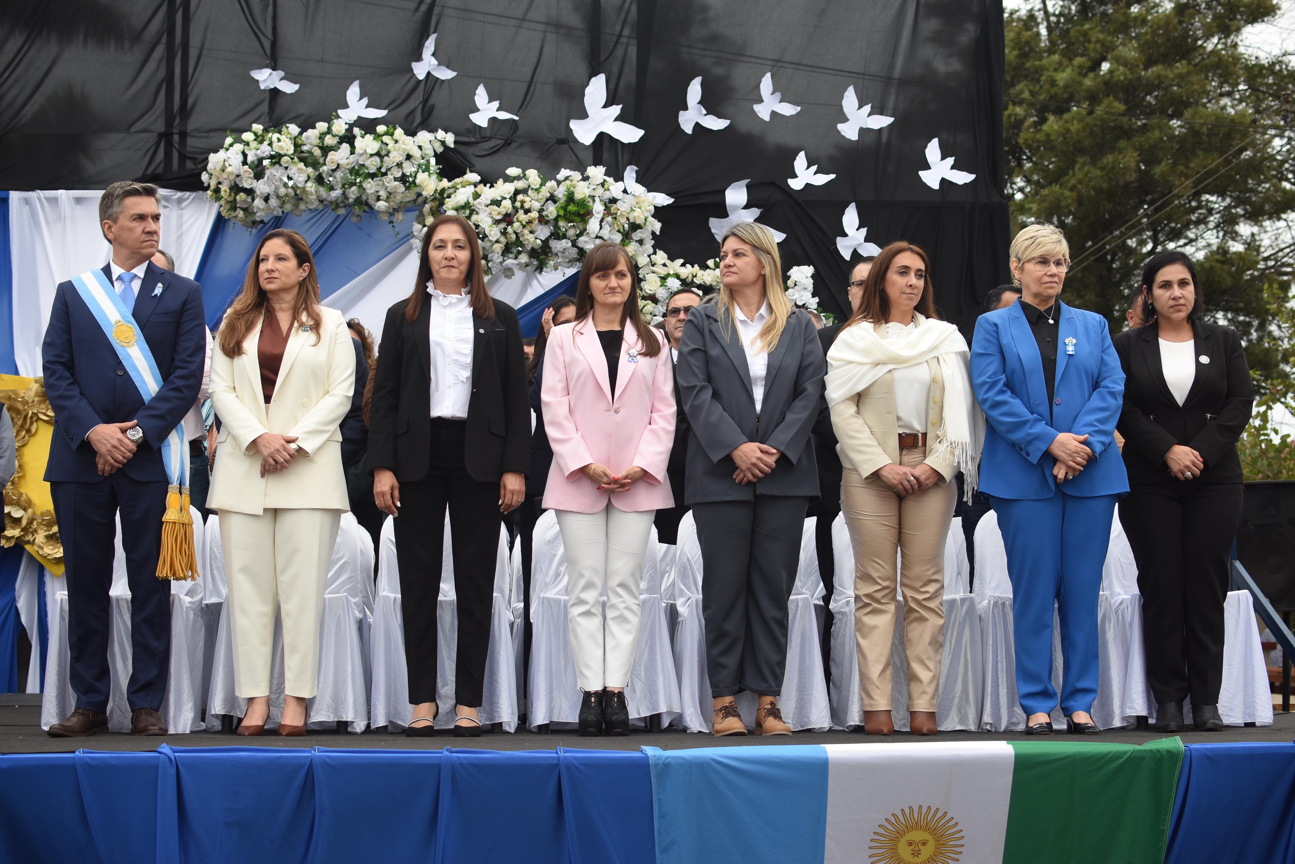 SANTA SYLVINA: ZDERO PRESIDIÓ EL ACTO CENTRAL POR EL DÍA DE LA BANDERA 