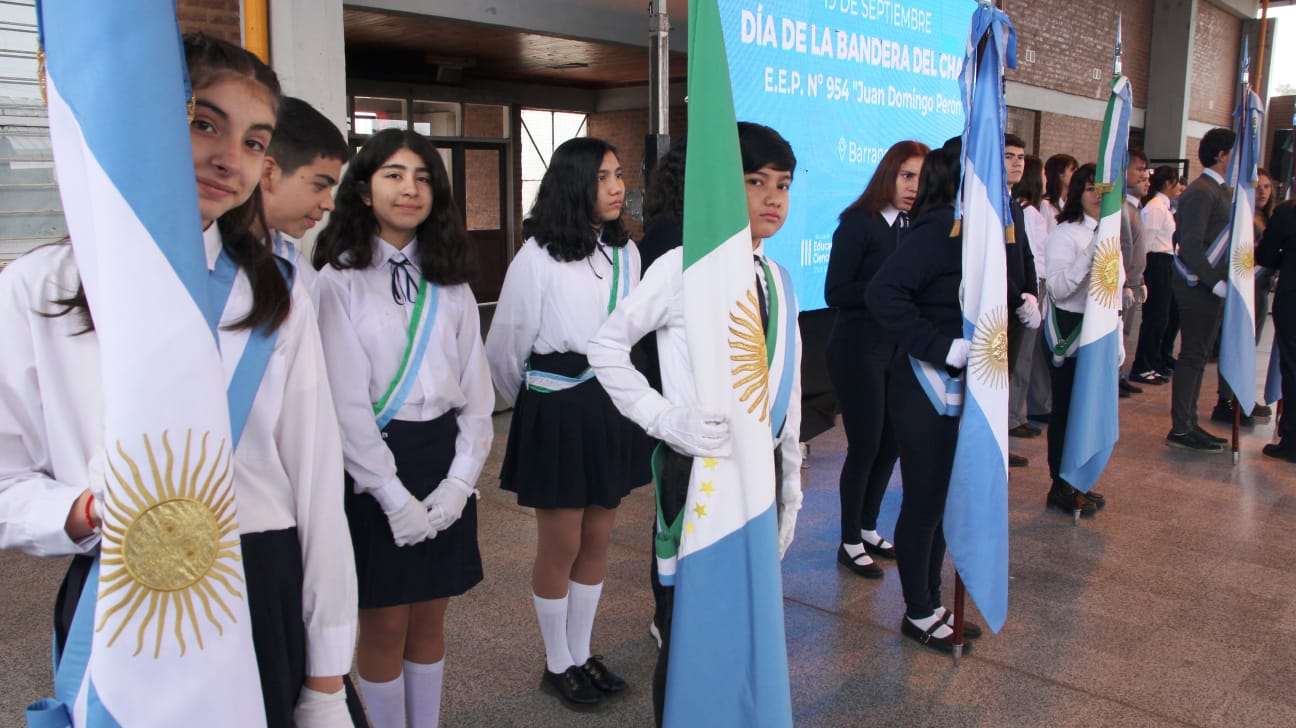 LA PROVINCIA CELEBRÓ EL "DÍA DE LA BANDERA DEL CHACO" EN LA EEP 954 DE BARRANQUERAS