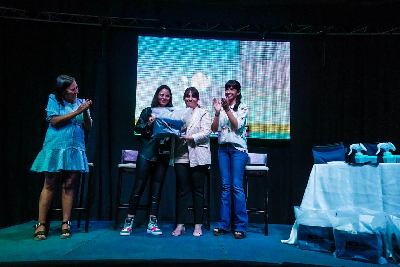 *FOMENTAR LOS CUIDADOS COMPARTIDOS: AUTORIDADES NACIONALES Y PROVINCIALES ENTREGARON KITS DE LACTANCIA DEL PLAN 1.000 DÍAS*