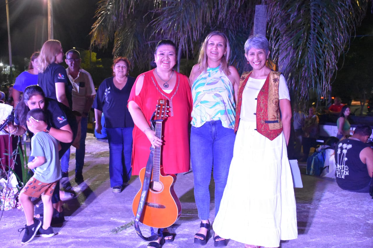 NOCHE DE RECONOCIMIENTO: CELEBRANDO A LAS MUJERES EN EL PARQUE DEL CENTENARIO