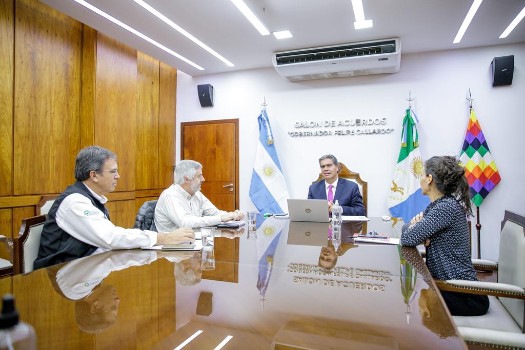 EL GOBIERNO Y LA FIRMA GENSUS DEFINEN CONVENIO PARA LA PROVISIÓN DE SEMILLAS DE ALGODÓN A PEQUEÑOS PRODUCTORES