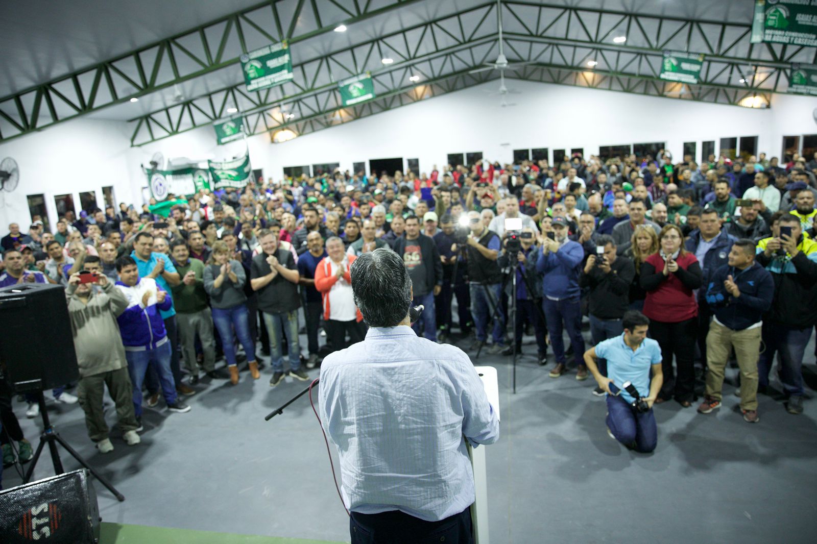 *EN PUERTO TIROL, CAPITANICH HABILITÓ EL NUEVO SALÓN DE USOS MÚLTIPLES DEL SINDICATO DE CAMIONEROS*