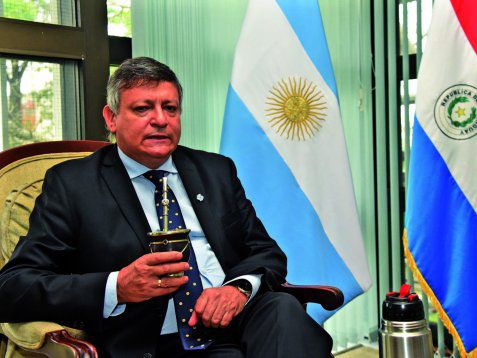 Oscar Domingo Peppo no descarta ser candidato y afirmó que entiende la salida de Gustavo Martínez, pero no la comparte