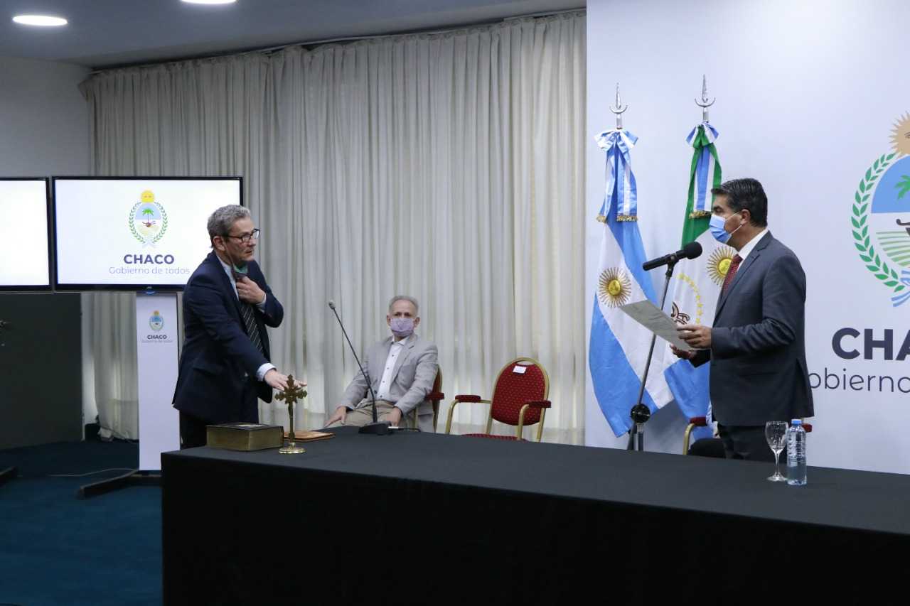 ASUMIERON LINERAS Y ROMERO Capitanich tomó juramento a nuevos funcionarios: “Nuestra responsabilidad en esta etapa de Gobierno es escuchar, gobernar y hacer”