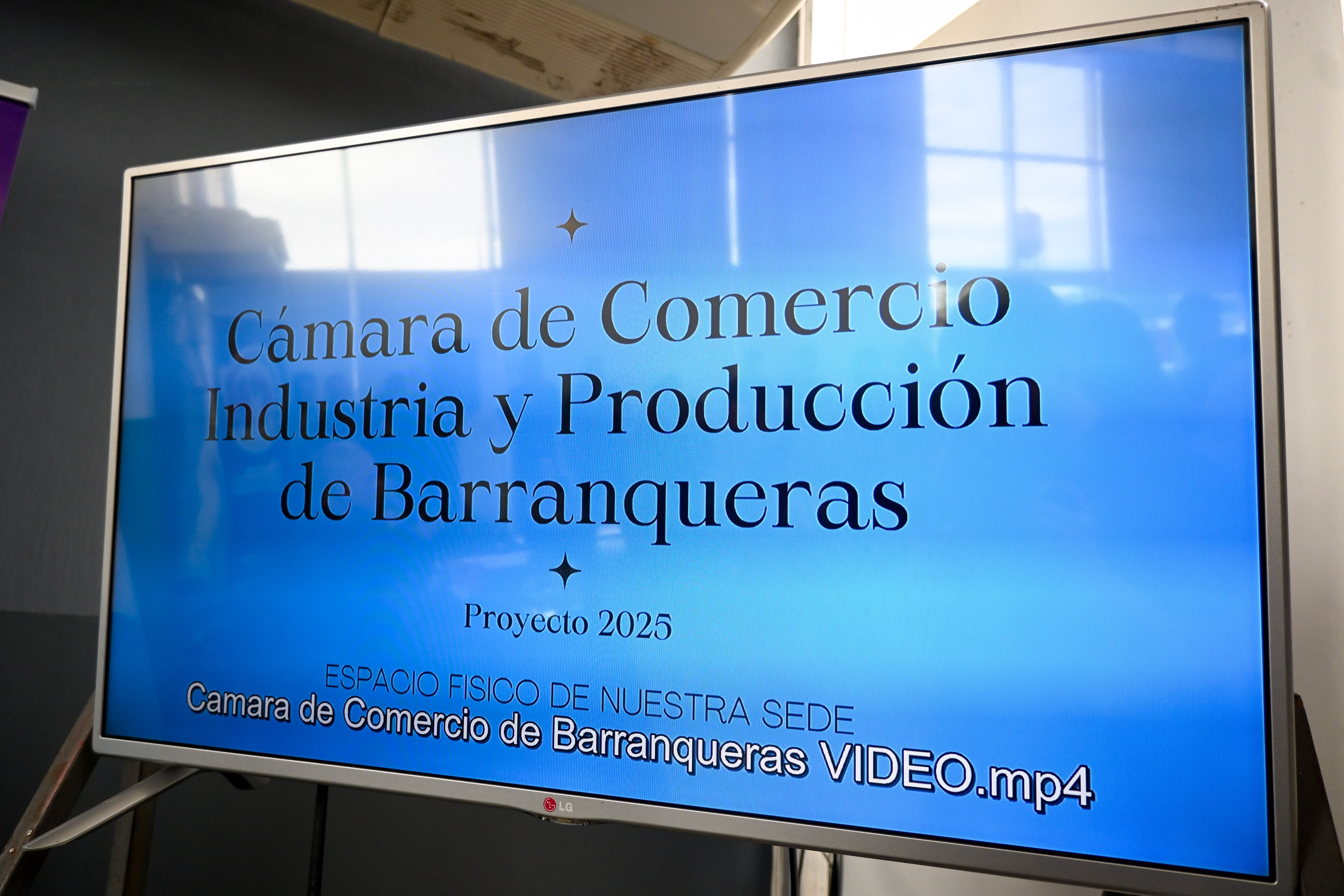 BARRANQUERAS: ZDERO ANUNCIÓ LA CONSTRUCCIÓN DE LA SEDE PROPIA DE LA CÁMARA DE COMERCIO*