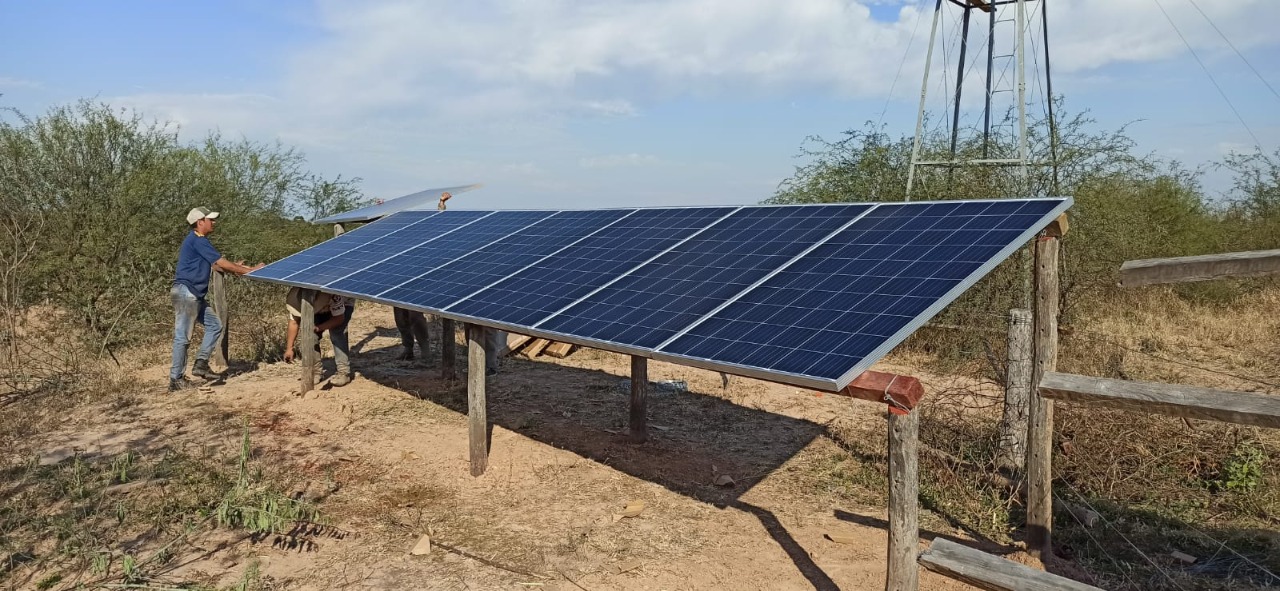 *CHACO PRENDE LUZ VERDE A LA ENERGÍA RENOVABLE CON LA INSTALACIÓN DE PANELES SOLARES EN EDIFICIOS PÚBLICOS*