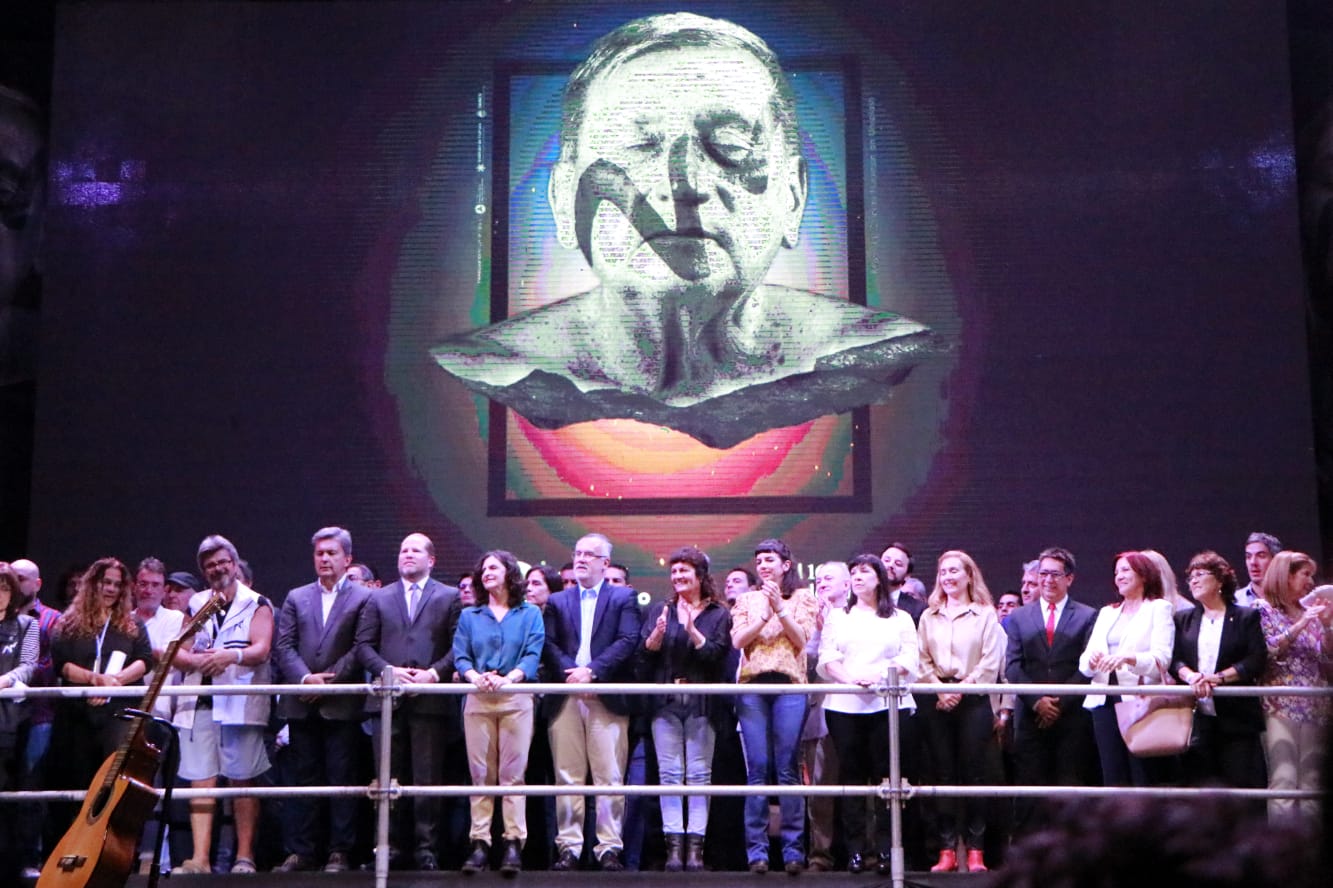 *CON UN EMOTIVO HOMENAJE A FABRICIANO GÓMEZ CONCLUYÓ LA BIENAL INTERNACIONAL DE ESCULTURA 2022*