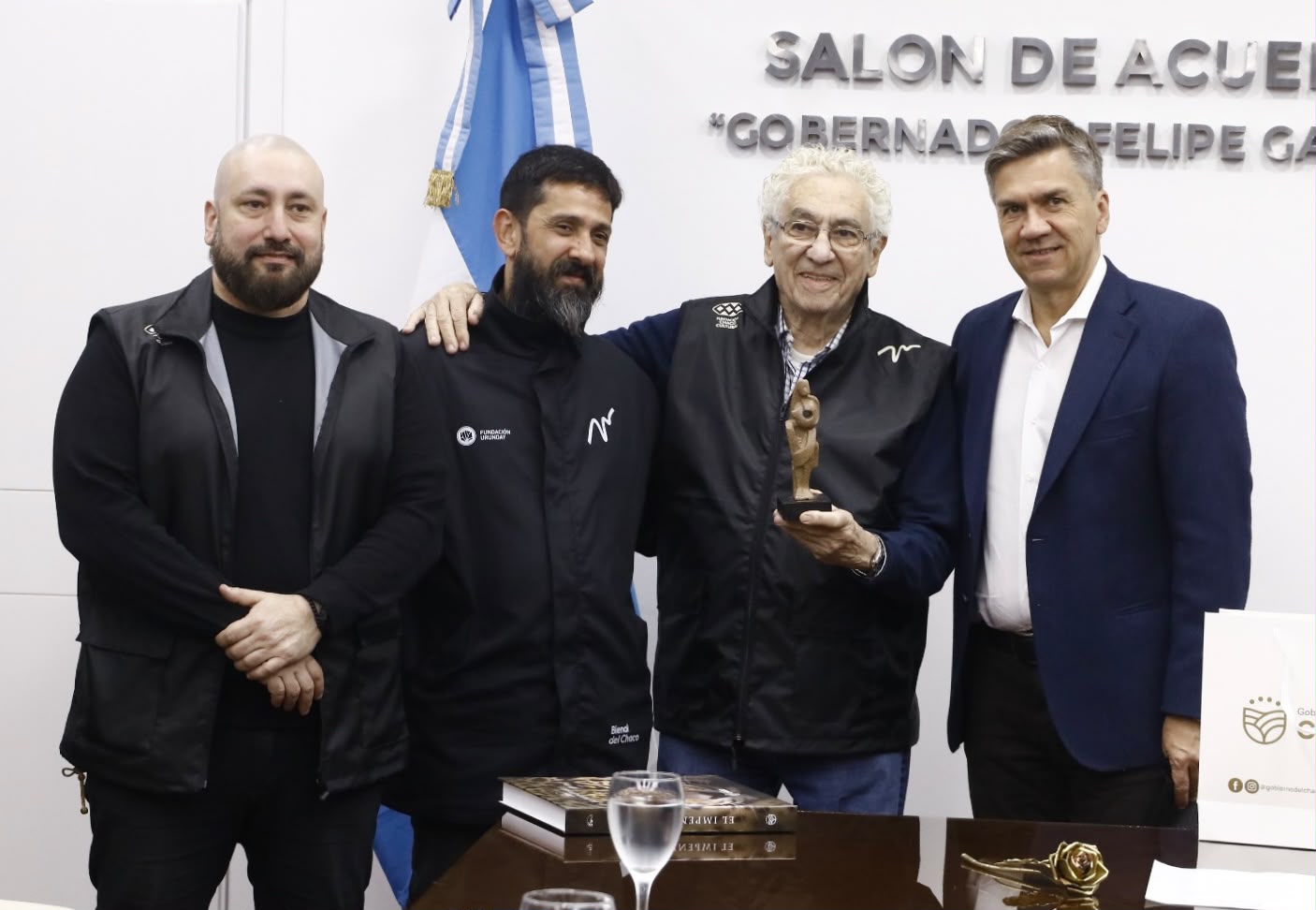 *BIENAL 2026: ZDERO RECIBI&Oacute; A JUAN CARLOS PALLAROLS, QUIEN DON&Oacute; LA &ldquo;ROSA DE LA PAZ&rdquo; PARA IMPULSAR LA RESTAURACI&Oacute;N DE BOSQUES NATIVOS*