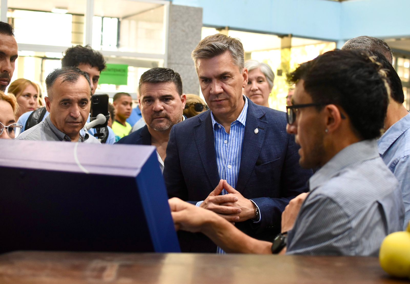 EL GOBERNADOR ZDERO INAUGURÓ REFACCIONES DEL SERVICIO DE NEONATOLOGÍA DEL HOSPITAL PERRANDO