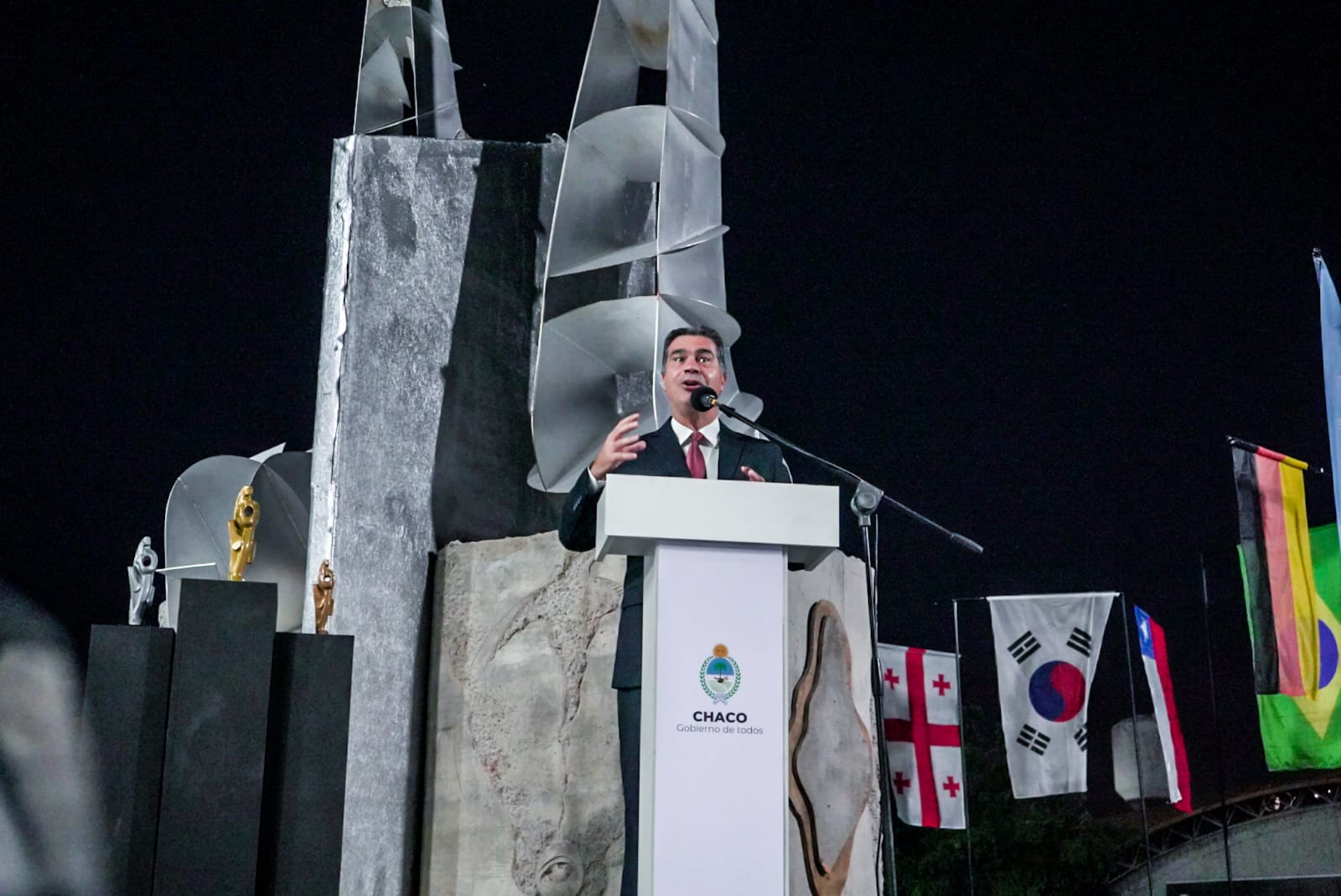 *SE LANZÓ LA EDICIÓN 2022 DE LA BIENAL DE LAS ESCULTURAS: "VAMOS A TRABAJAR PARA HONRAR LA MEMORIA DE FABRICIANO GÓMEZ, UN GRAN CONSTRUCTOR DE SUEÑOS", DIJO CAPITANICH¨*
