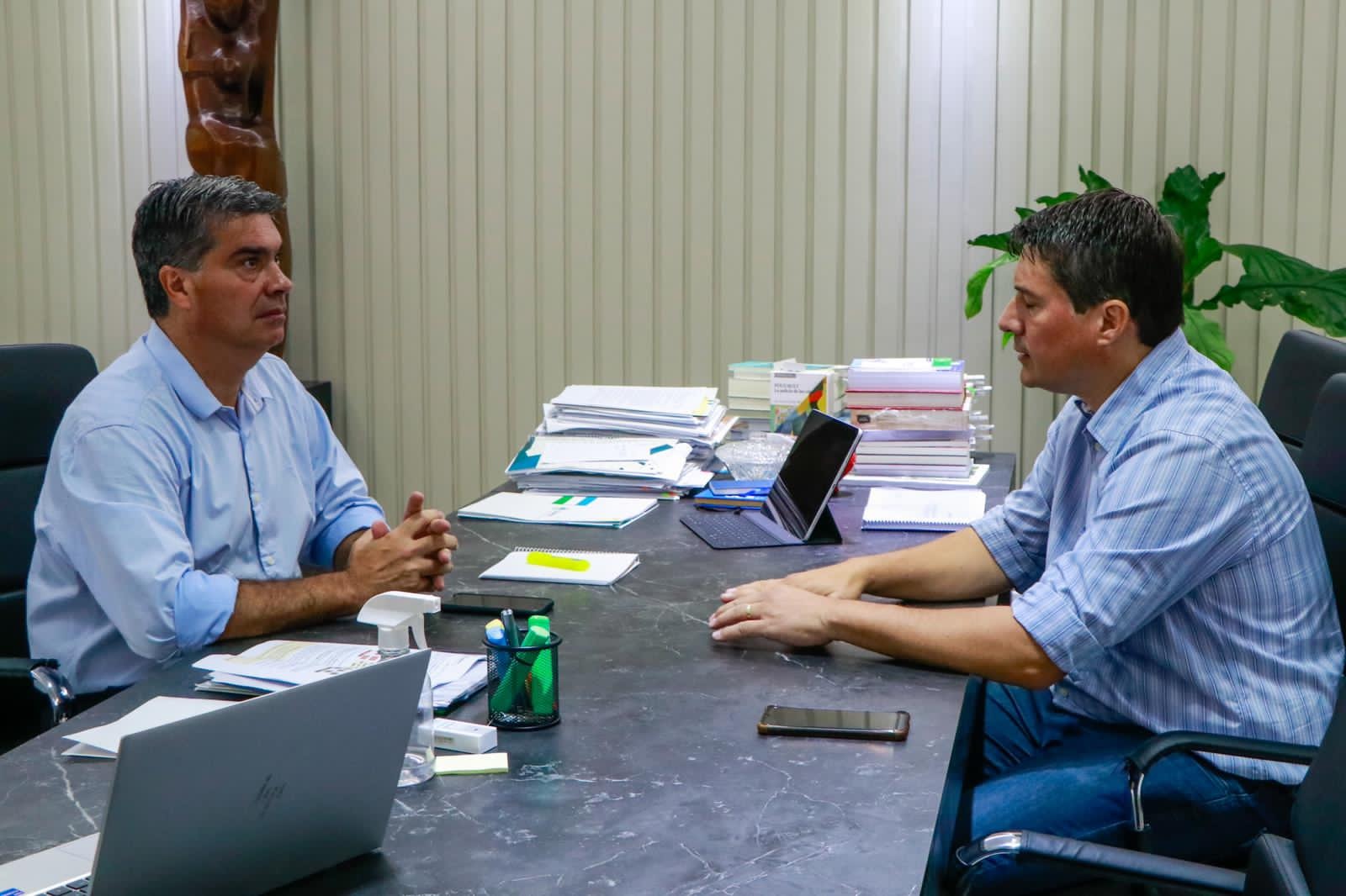 *FEDERACIÓN ARGENTINA DE MUNICIPIOS: CAPITANICH Y EL INTENDENTE DE MACHAGAI ANALIZARON AGENDA DE CONVENIOS CON ENTIDADES NACIONALES Y PRIVADAS*