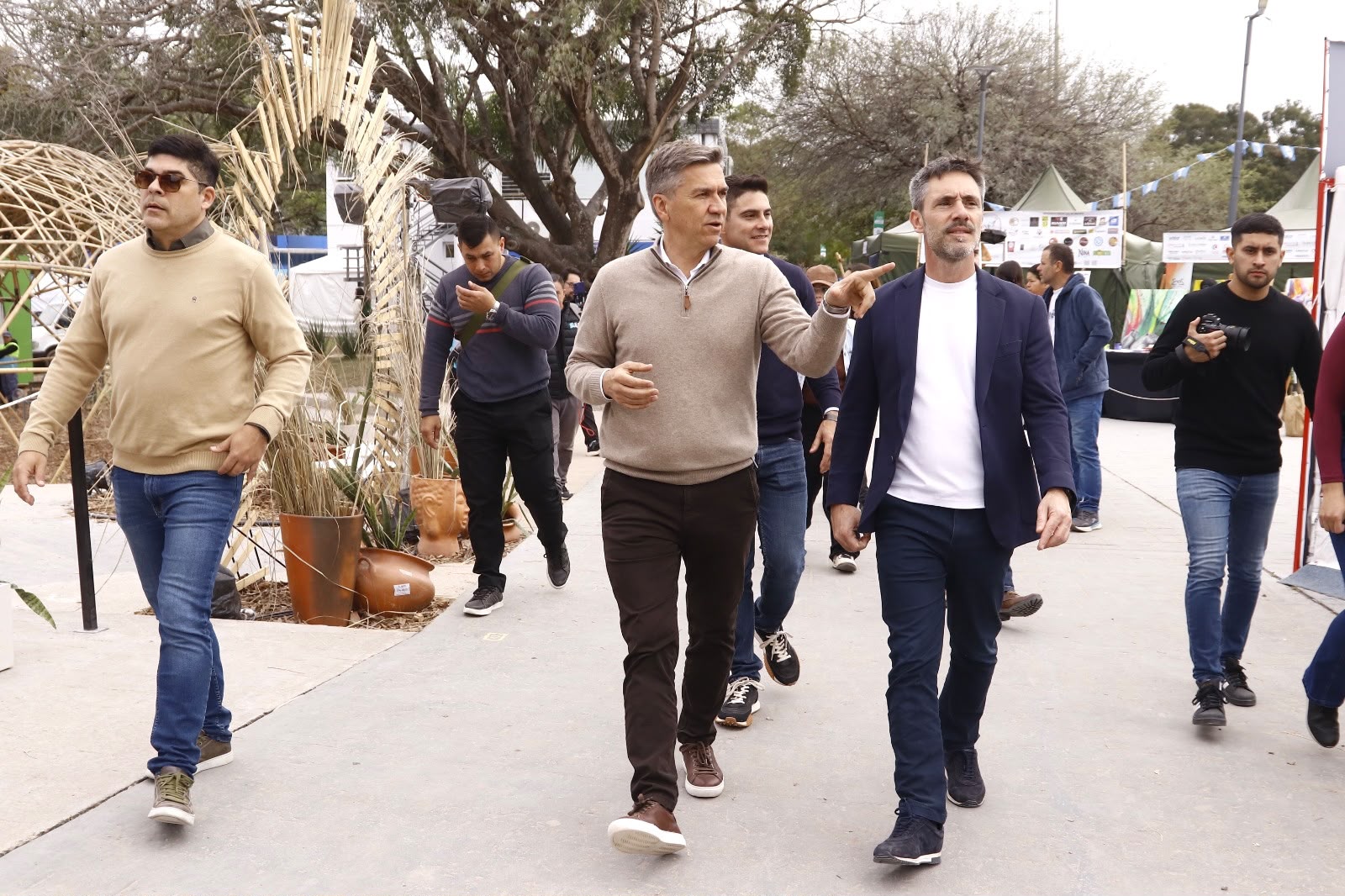 *EL GOBERNADOR ZDERO DESTAC&Oacute; QUE LA BIENAL &ldquo;NOS PRESTIGIA Y MUEVE TODA LA ECONOM&Iacute;A&rdquo;*