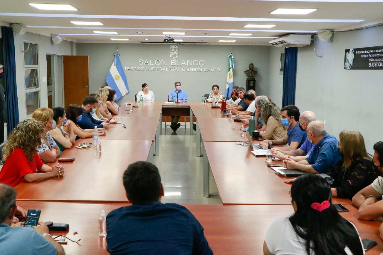 CONVOCATORIA AMPLIA, PLURAL Y DEMOCRÁTICA  *Tras el triunfo electoral, Capitanich convoca a todos los sectores políticos, económicos y sociales para construir consensos*