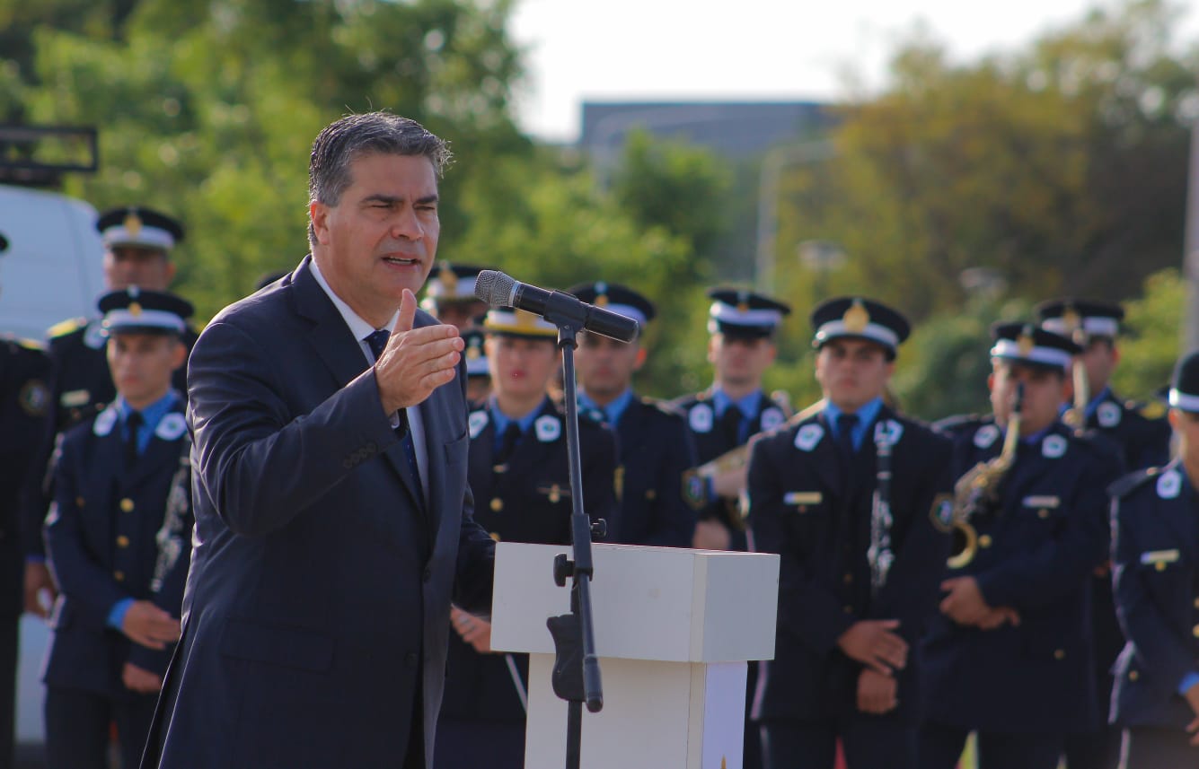 EN EL ACTO DE EGRESO DE 105 OFICIALES DE LA POLICÍA DEL CHACO, CAPITANICH DESTACÓ EL ACCIONAR PREVENTIVO DE LAS FUERZAS DE SEGURIDAD