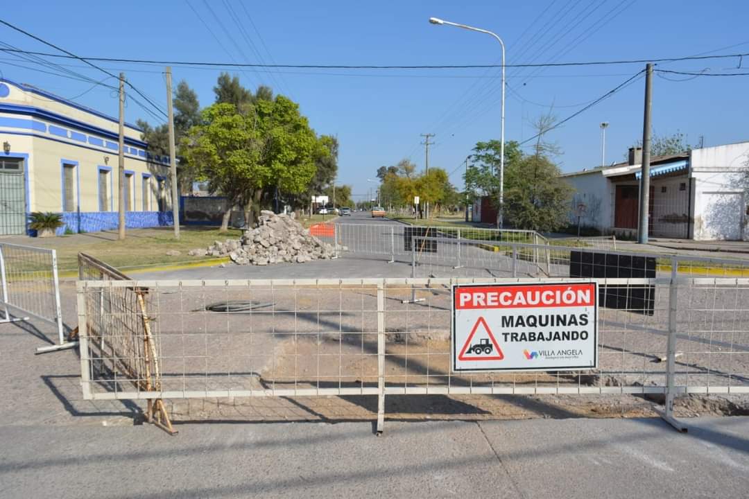 VILLA ANGELA:EL MUNICIPIO AVANZA CON LA OBRA DE PAVIMENTO EN CALLE SAN LUIS