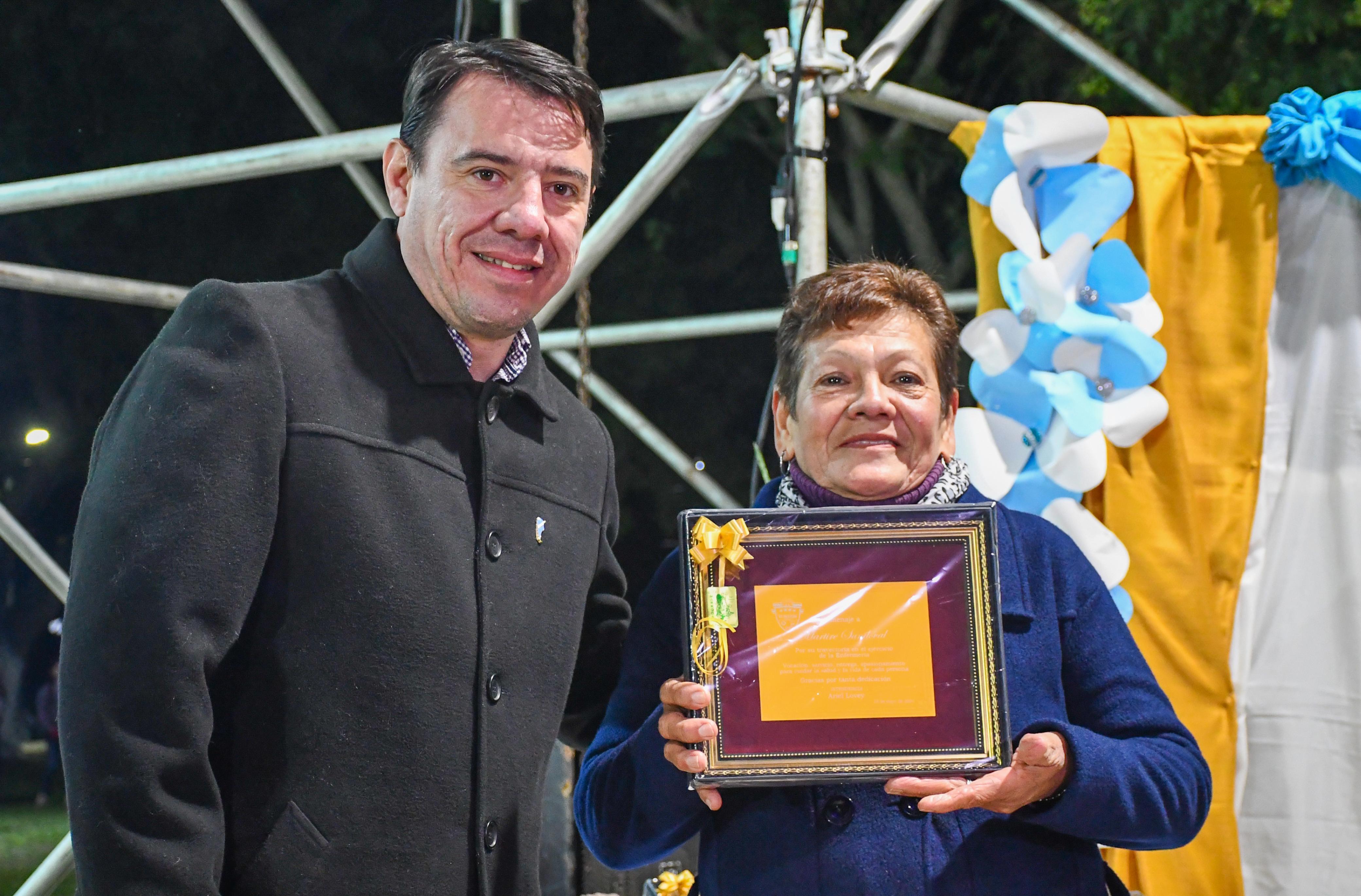*GRAL SAN MARTÍN: EL GOBIERNO PROVINCIAL ENTREGÓ UN RECONOCIMIENTO AL 34° FESTIVAL “A LONJA Y CORAJE”*