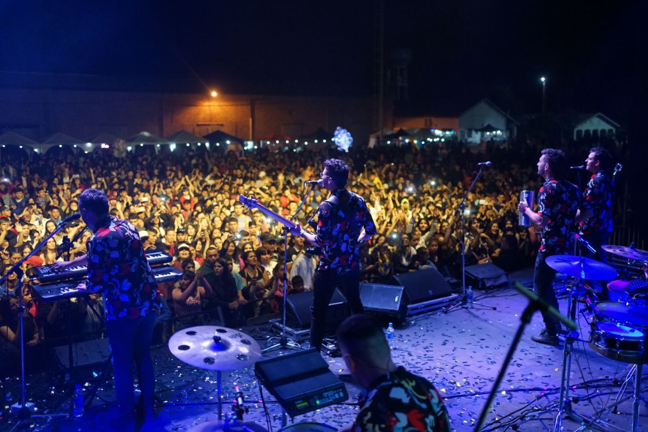 *ÉXITO TOTAL DEL FESTIVAL CHACO JOVEN: CON ENTRADA LIBRE Y GRATUITA, CERCA DE 75 MIL PERSONAS DISFRUTARON DE RECONOCIDOS ARTISTAS*