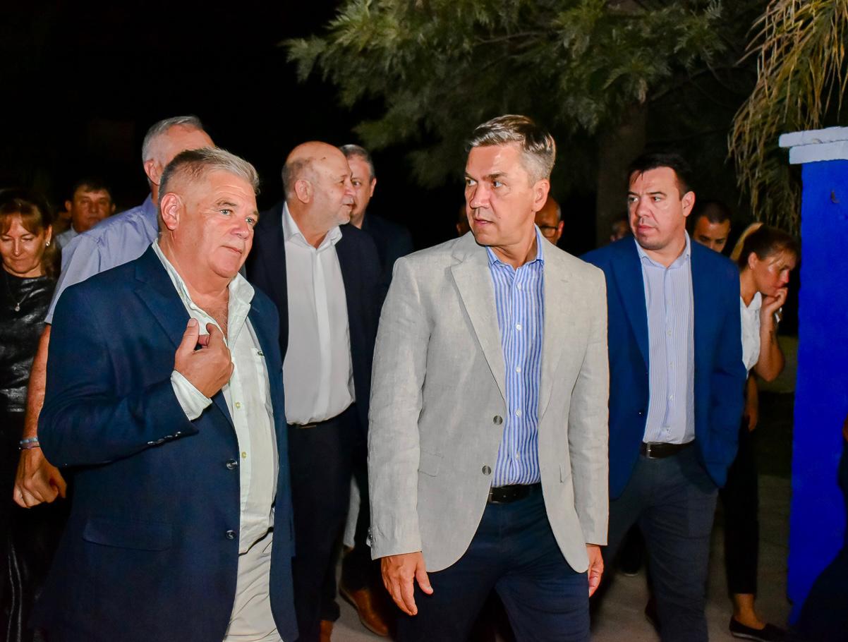 EL GOBERNADOR ZDERO INAUGURÓ LA PLANTA DE ÓSMOSIS INVERSA EN CORONEL DU GRATY