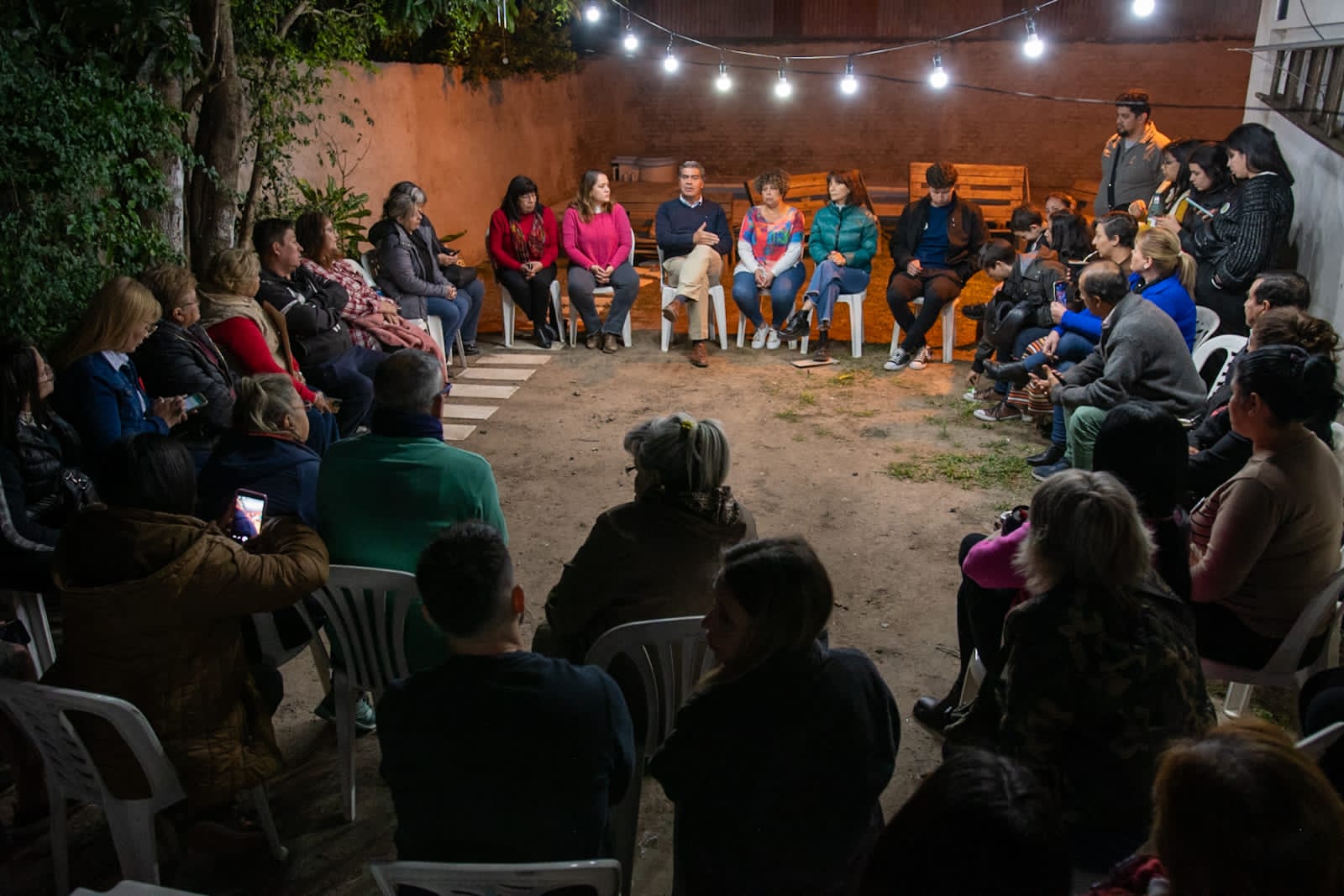 *CAPITANICH ESTABLECIÓ AGENDA CON VECINOS DE VILLA ELISA, VILLA RAWSON, LA RUBITA Y VILLA SAN JUAN