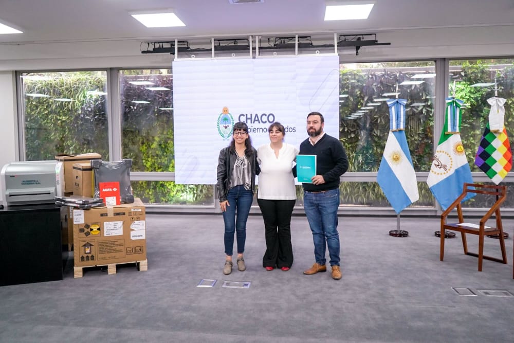 LA PROVINCIA ENTREGÓ EQUIPAMIENTO DIGITAL PARA LOS SERVICIOS DE RADIOLOGÍA DE CINCO HOSPITALES DEL INTERIOR