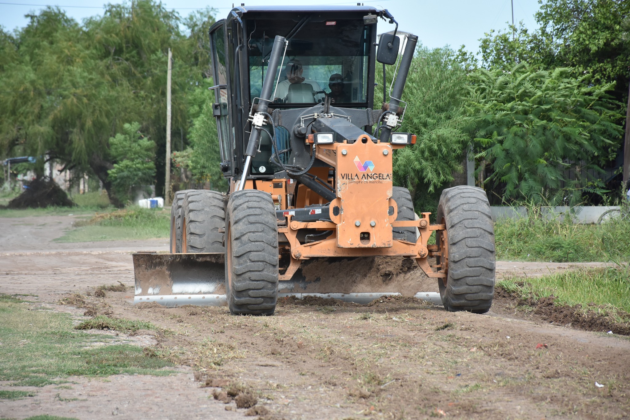 MUNICIPALIDAD DE VILLA ÁNGELA: TRABAJOS Y OBRAS EN EJECUCIÓN PARA EL DESARROLLO DE LA CIUDAD