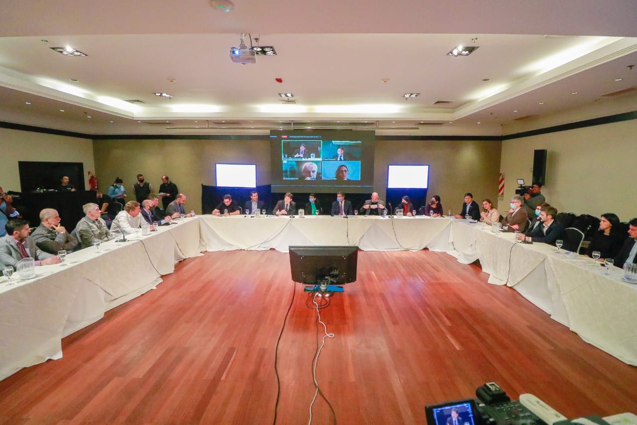 *AGENDA ESTRATÉGICA DE LA PROVINCIA CON LA CEPAL Y NACIÓN PARA POTENCIAR EL DESARROLLO PRODUCTIVO