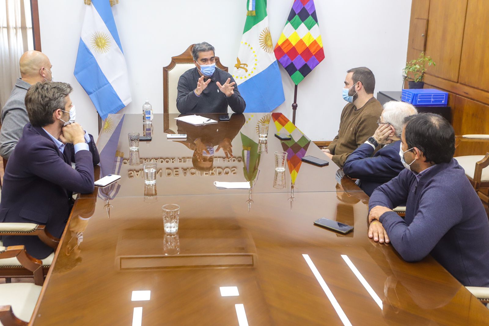 CAPITANICH Y EMPRESARIOS DE ELECTRODOMÉSTICOS, TECNOLOGÍA Y CALL CENTERS ANALIZARON OPORTUNIDADES DE INVERSIÓN EN LA PROVINCIA