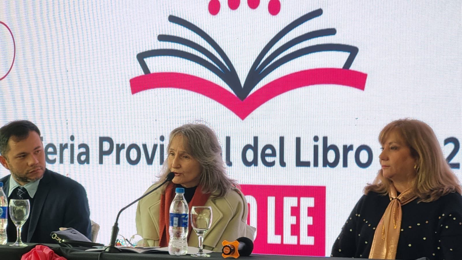 *CHACO LEE 2026: COMENZ&Oacute; LA FERIA PROVINCIAL DEL LIBRO CON UNA AMPLIA PROPUESTA PARA FORTALECER LA LECTURA*