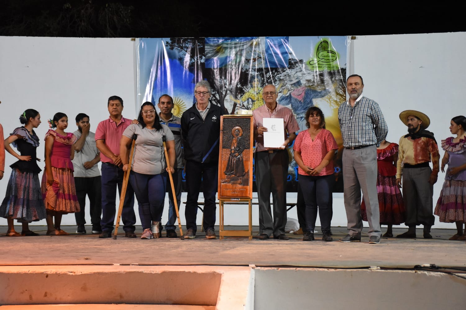 *Con gran éxito se realizó el 10° Certamen Nacional de Danzas y Malambo "Tirol abraza al país"*